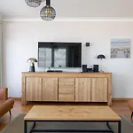Bel Air - Stylish And Spacious With Stunning Sea View T27 דירה